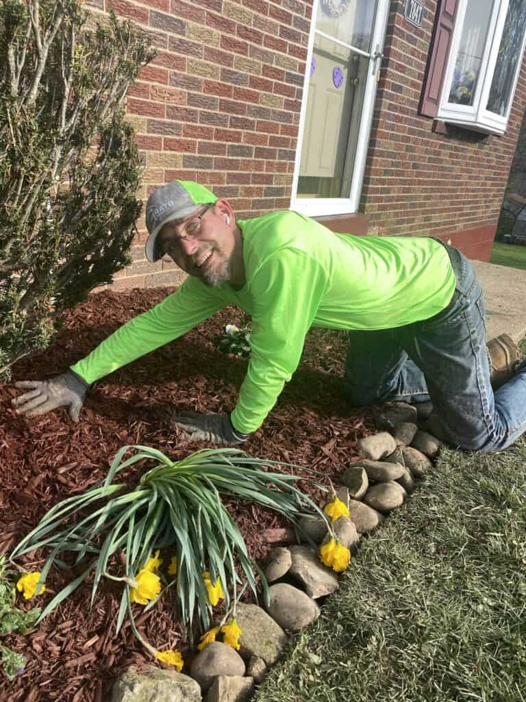 grato-landscaping-team-josh